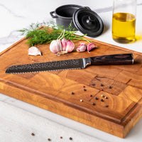 Couteaux Shinrai - Coffret de 4 couteaux en acier inoxydable martelé - Santoku + Couteau à pain + Nakiri + Couteau d'office